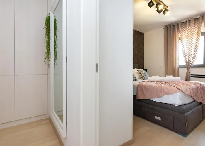 Oli's アパート ザダル